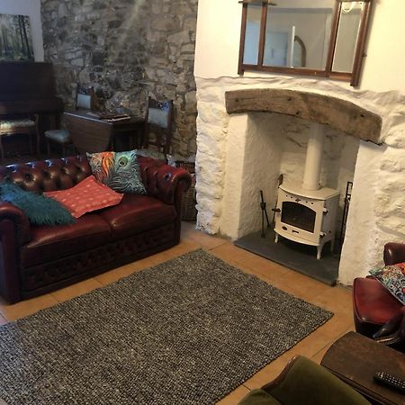 Llanw Malltraeth - Malltraeth Tides Llangadwaladr  Ngoại thất bức ảnh
